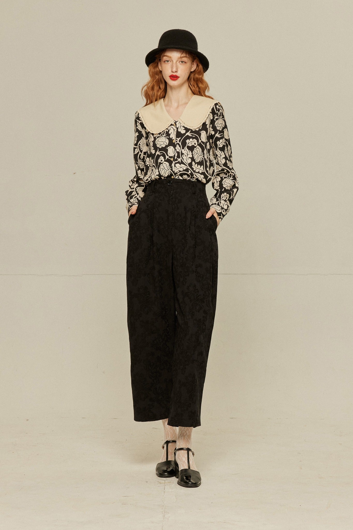 見て！カナリアだ！》セーラーカラーシノワズリブラウス-Black – Tnewties