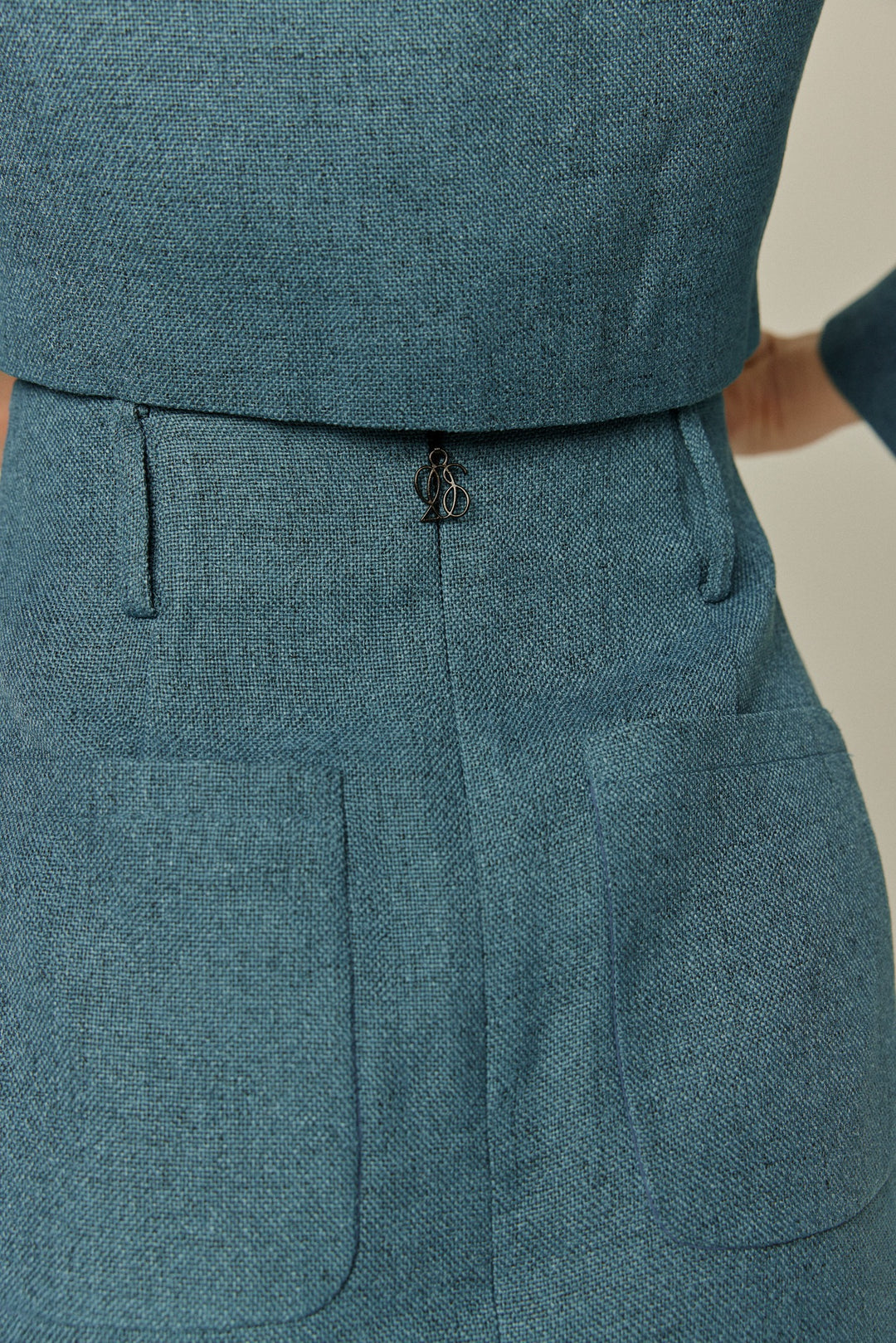 《Handy with a Knife and Fork》 High waist short skirt-Blue