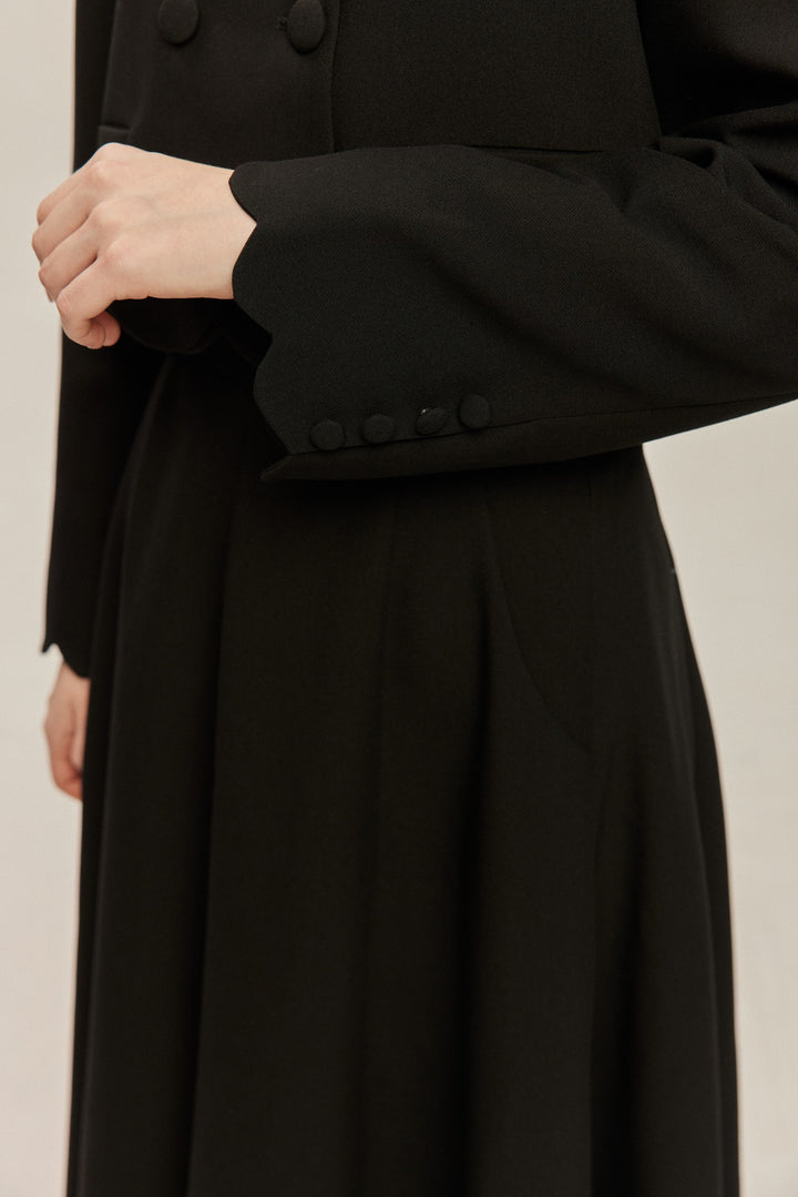《Antique Auction》Scallop Design Crop Tops-Black