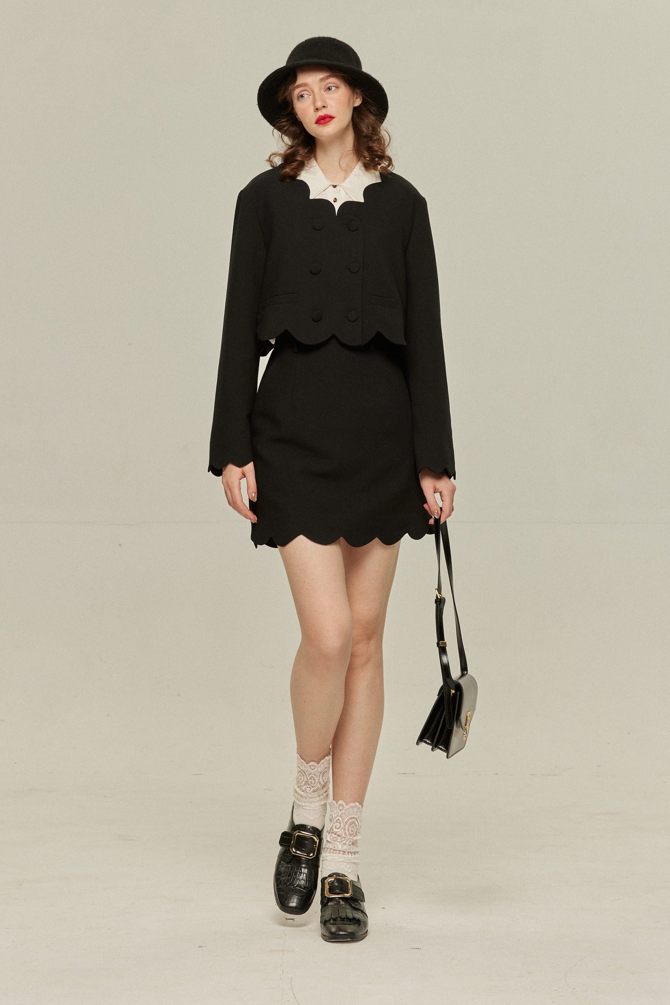 I got freckles] Scallop design short skirt-Black – Tnewties