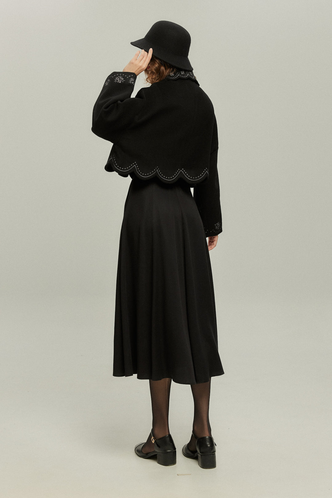 [I became a butterfly] Scallop design coat-Black