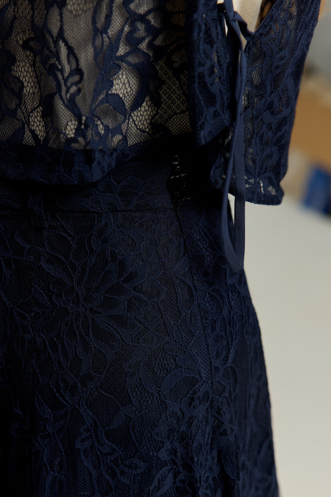 100年も前からある》ハイウエストフレアレーススカート-Navy – Tnewties