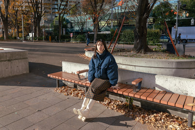 《彼をスパイとして送り込む》ダウンジャケット-Navy