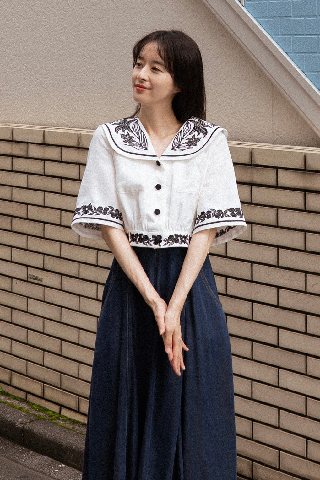《歯の妖精なんていない》セーラーカラートップス-White