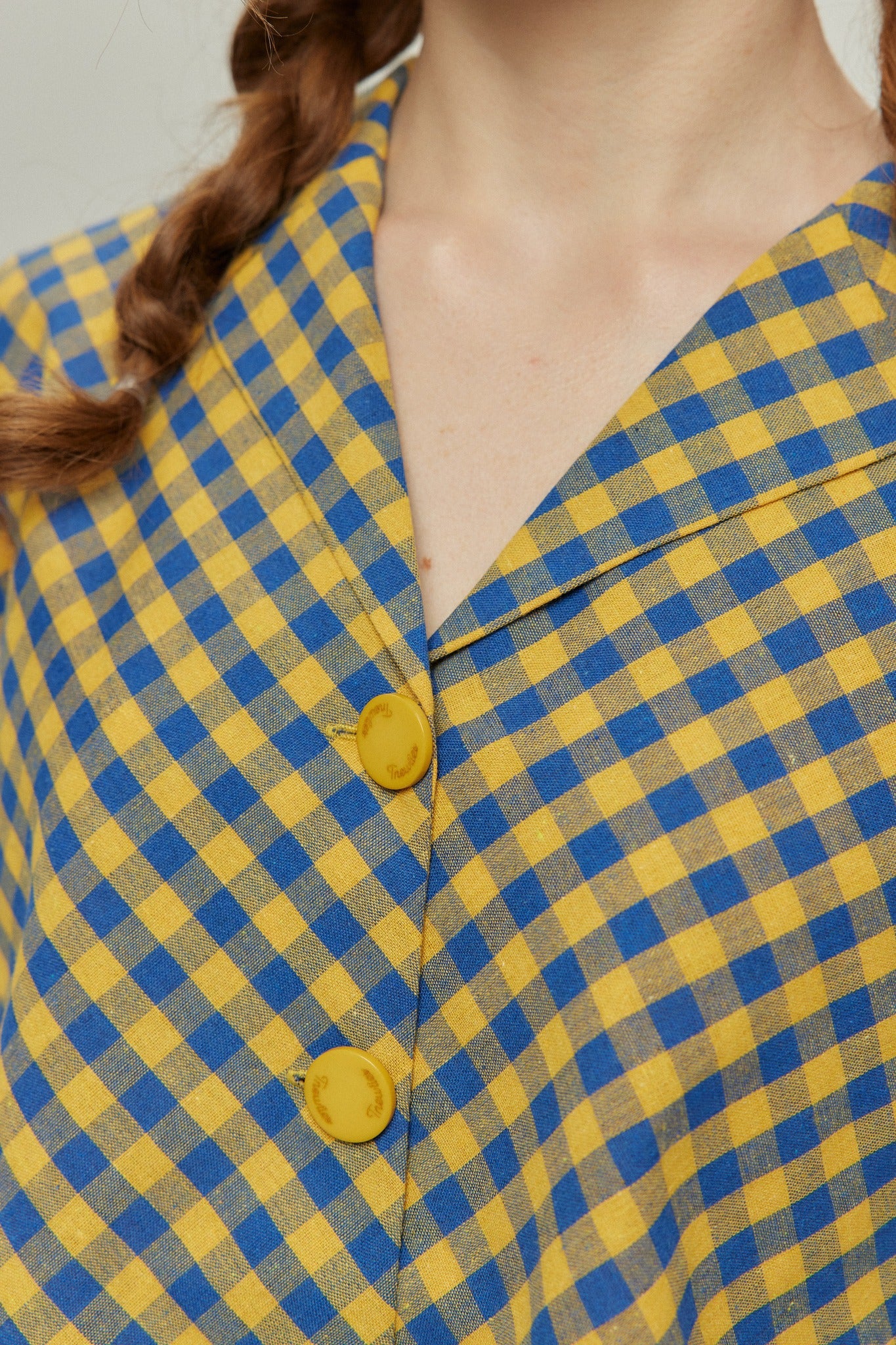 《パン屋から噂話が流れてきた》クロップドチェックジャケット-Yellow