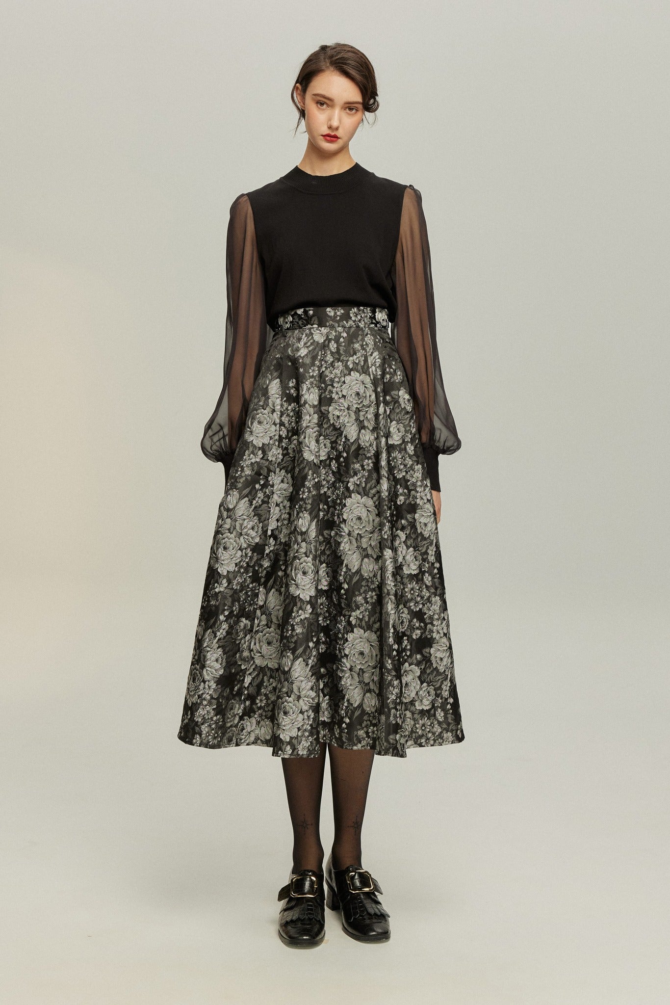 《数日分にしては荷物が多すぎる》シノワズリハイウエストスカート-Black