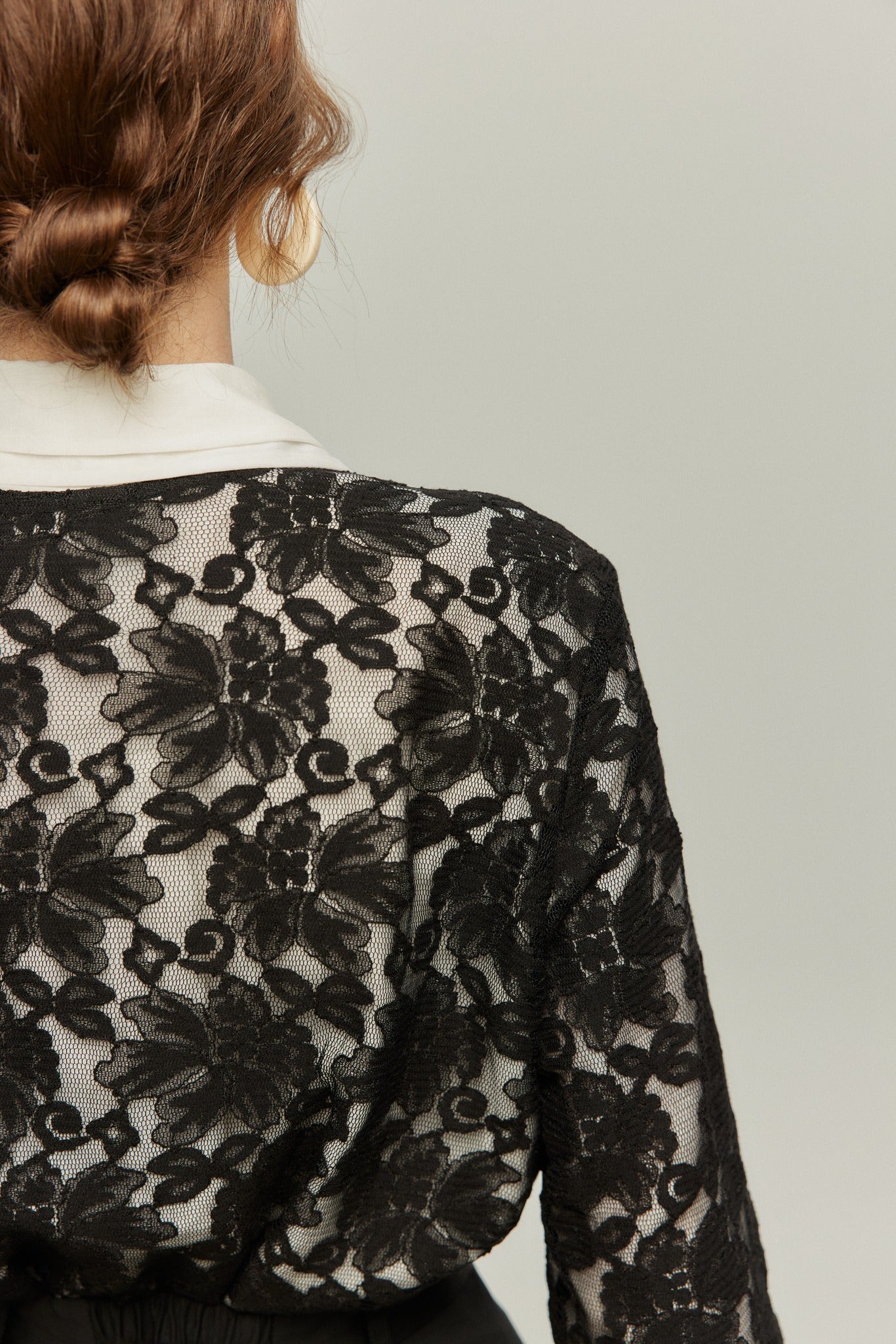 《午後には陶芸教室がある》フラワーレースシースルートップス-Black