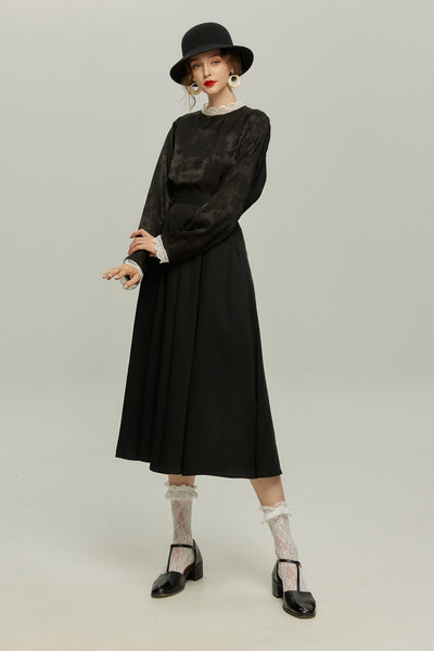 《彼女が花屋に入っていくのを見かけた》レーストリムシノワズリブラウス-Black