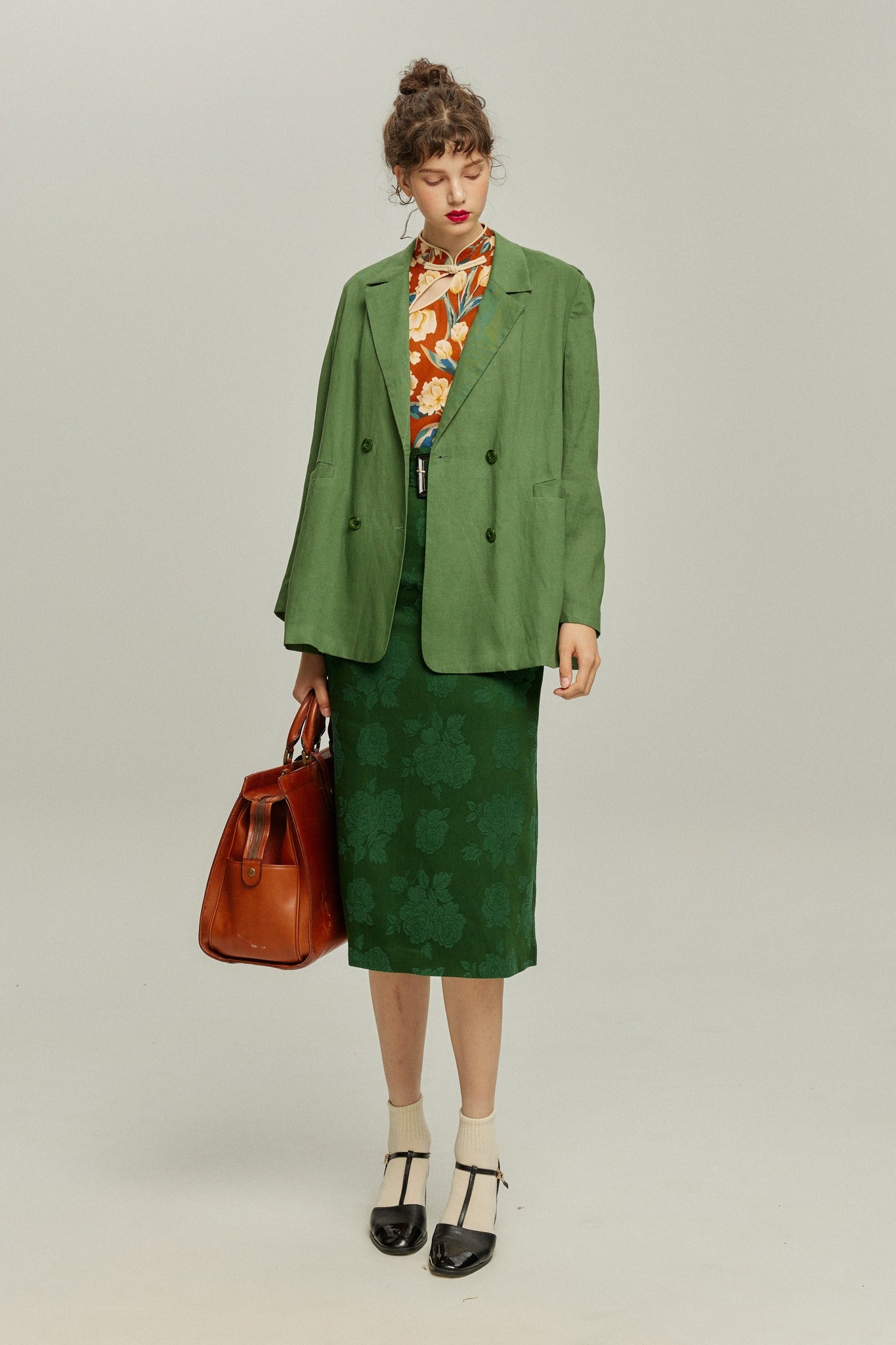 <tc>《샴페인을 열었다면 끝까지 마셔요》 시누아즈리 패턴 플라워 레이스 헴 스커트-Green</tc>
