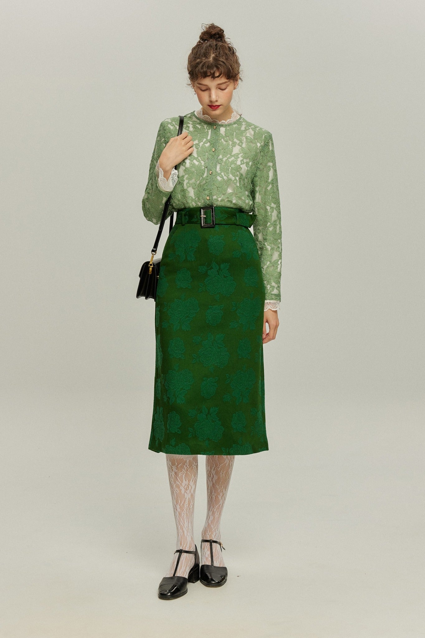 <tc>《샴페인을 열었다면 끝까지 마셔요》 시누아즈리 패턴 플라워 레이스 헴 스커트-Green</tc>