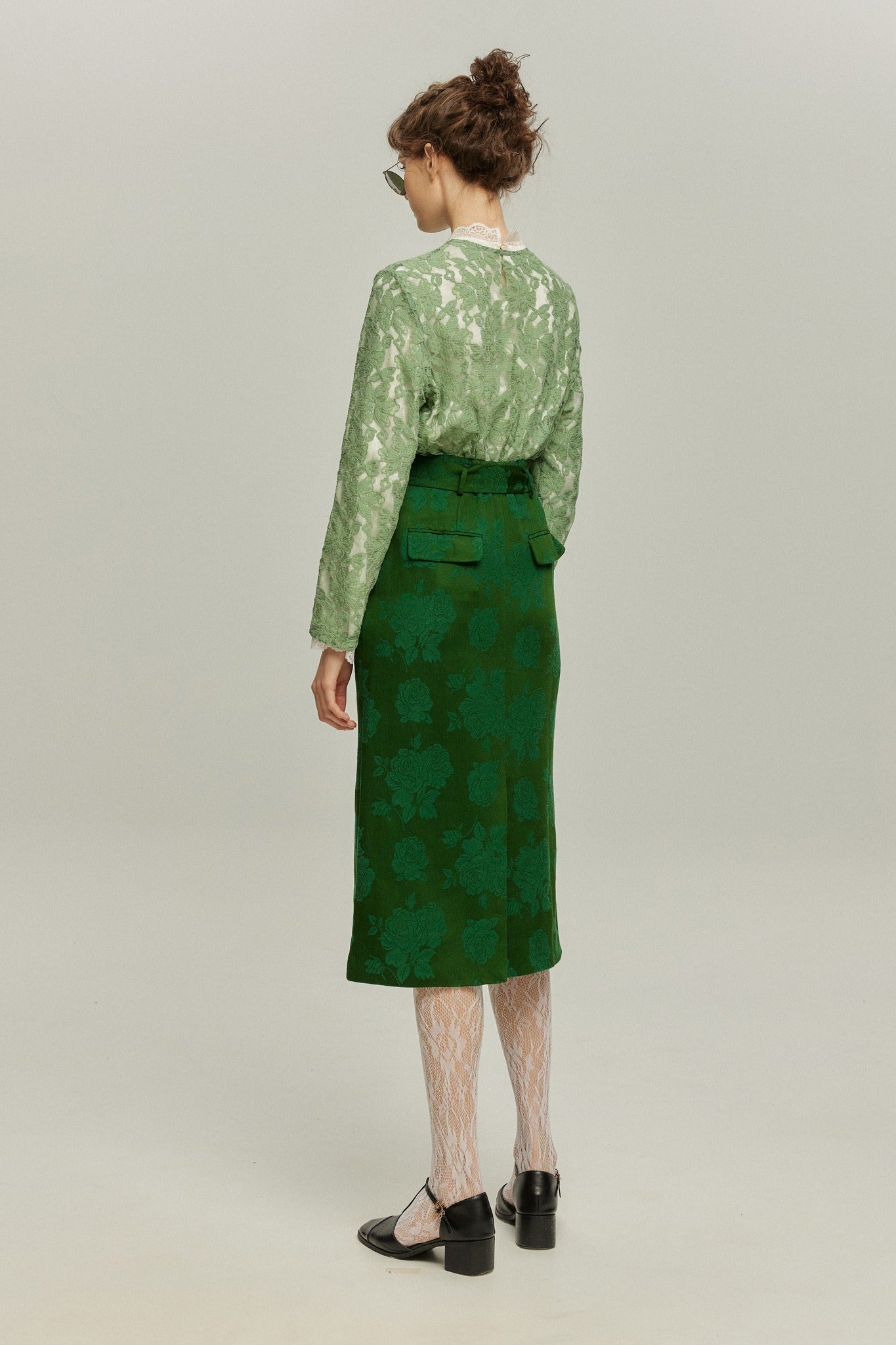 <tc>《샴페인을 열었다면 끝까지 마셔요》 시누아즈리 패턴 플라워 레이스 헴 스커트-Green</tc>