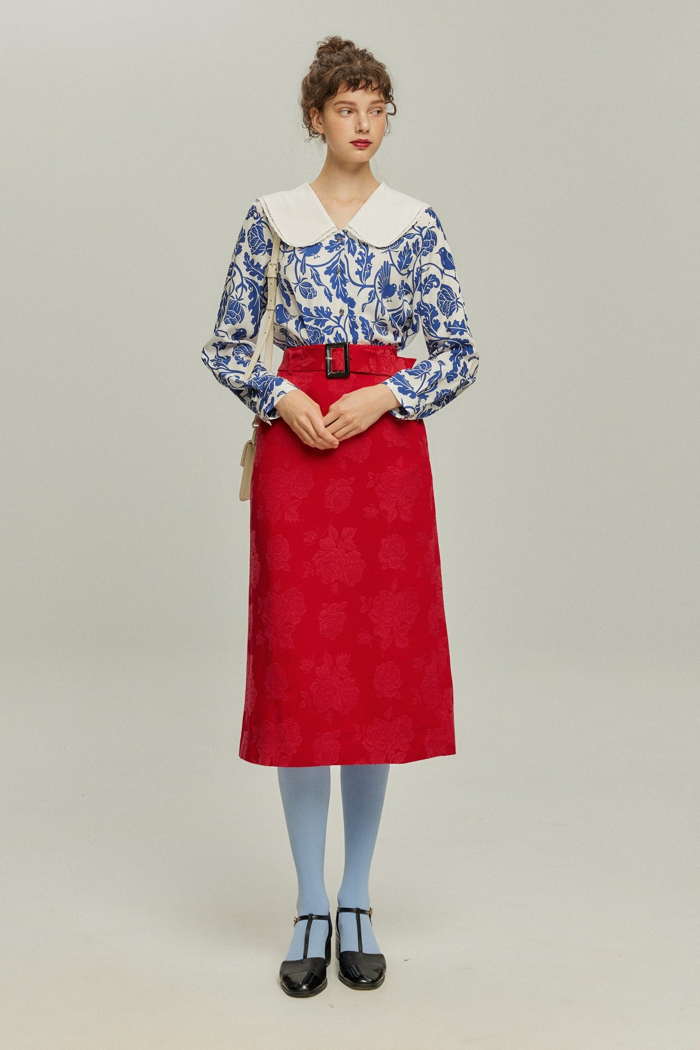 <tc>《샴페인을 열었다면 끝까지 마셔요》 시누아즈리 패턴 플라워 레이스 헴 스커트-Red</tc>