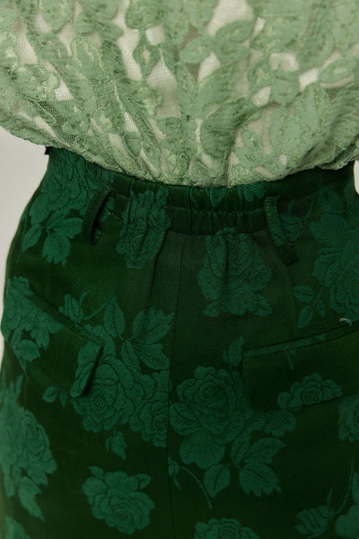 <tc>《샴페인을 열었다면 끝까지 마셔요》 시누아즈리 패턴 플라워 레이스 헴 스커트-Green</tc>