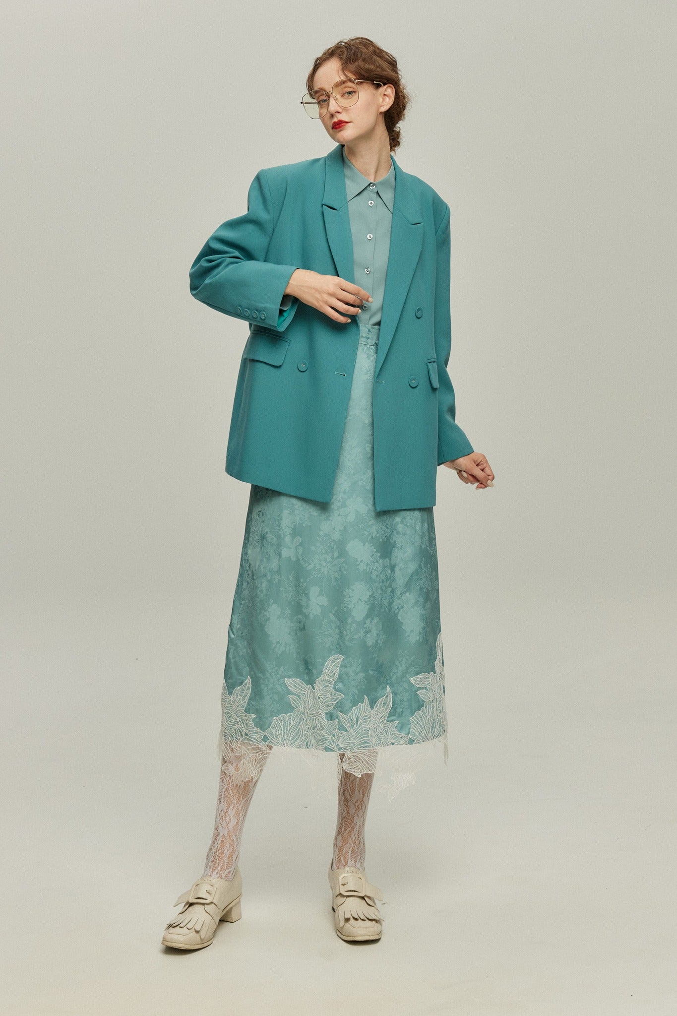 <tc>《샴페인을 열었다면 끝까지 마셔요》 시누아즈리 패턴 플라워 레이스 헴 스커트-Blue</tc>
