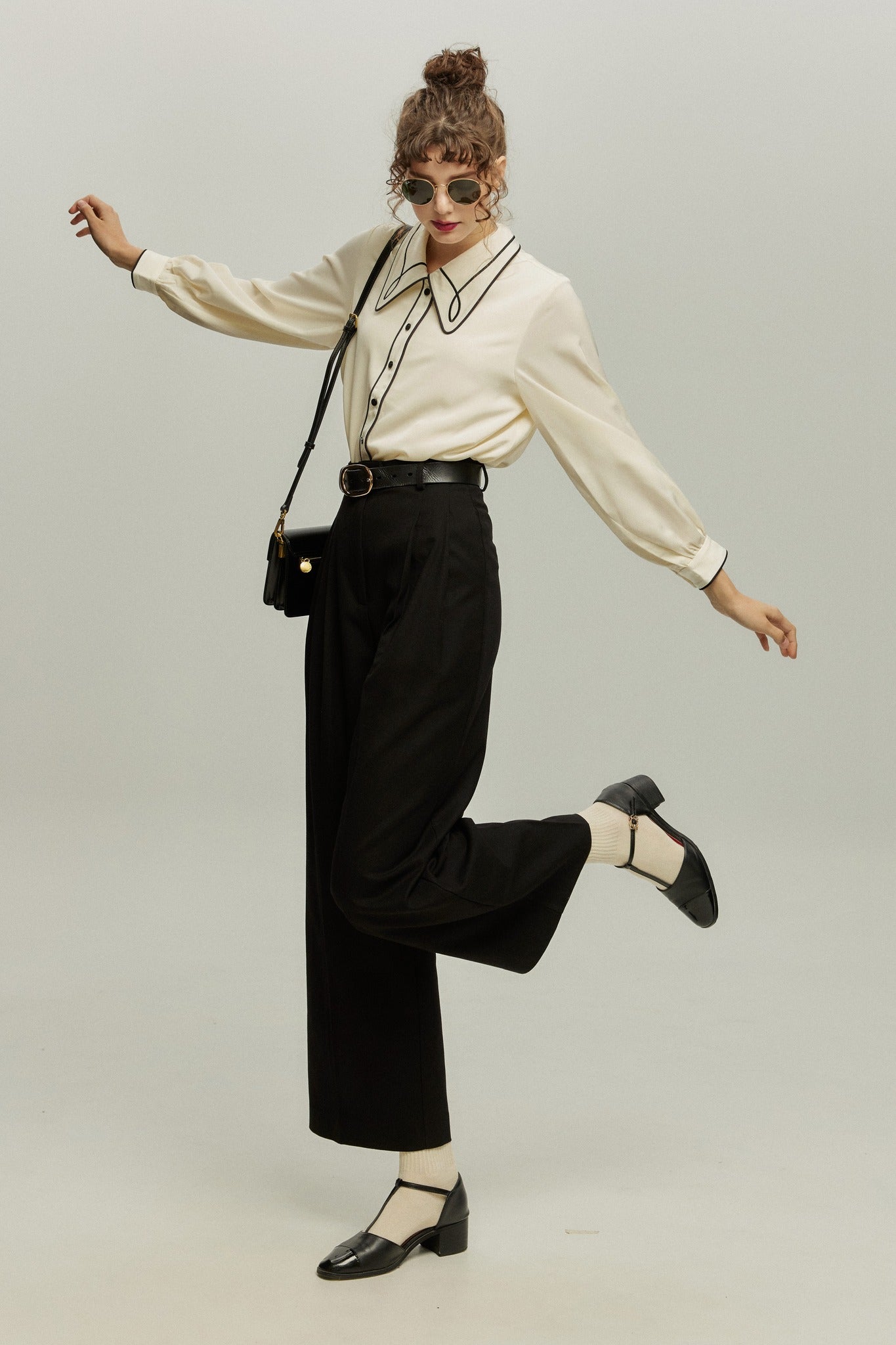 《Facial pack with cucumbers》High waisted flare pants