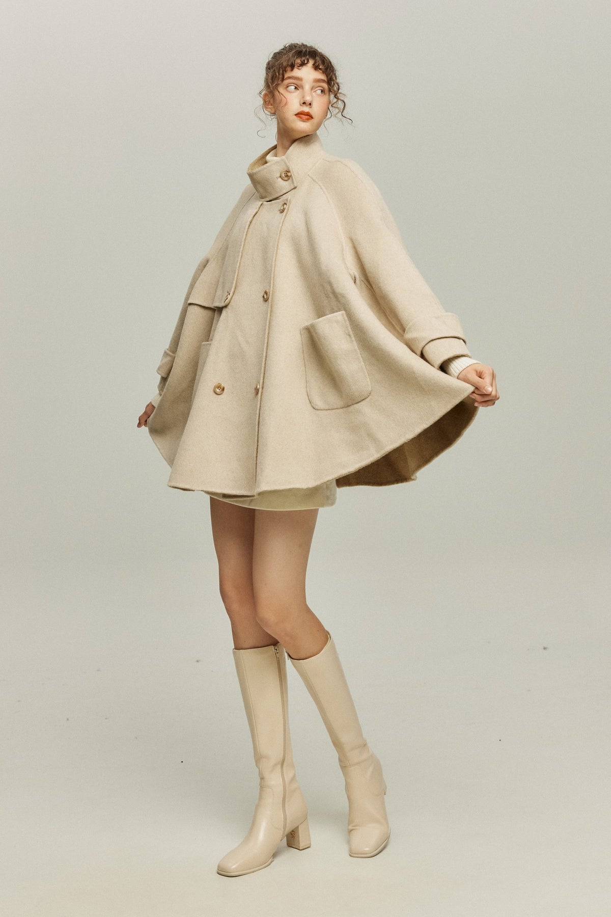 《또 냉동식품을 먹어?》 칼라 2way 울 블렌드 코트-Beige