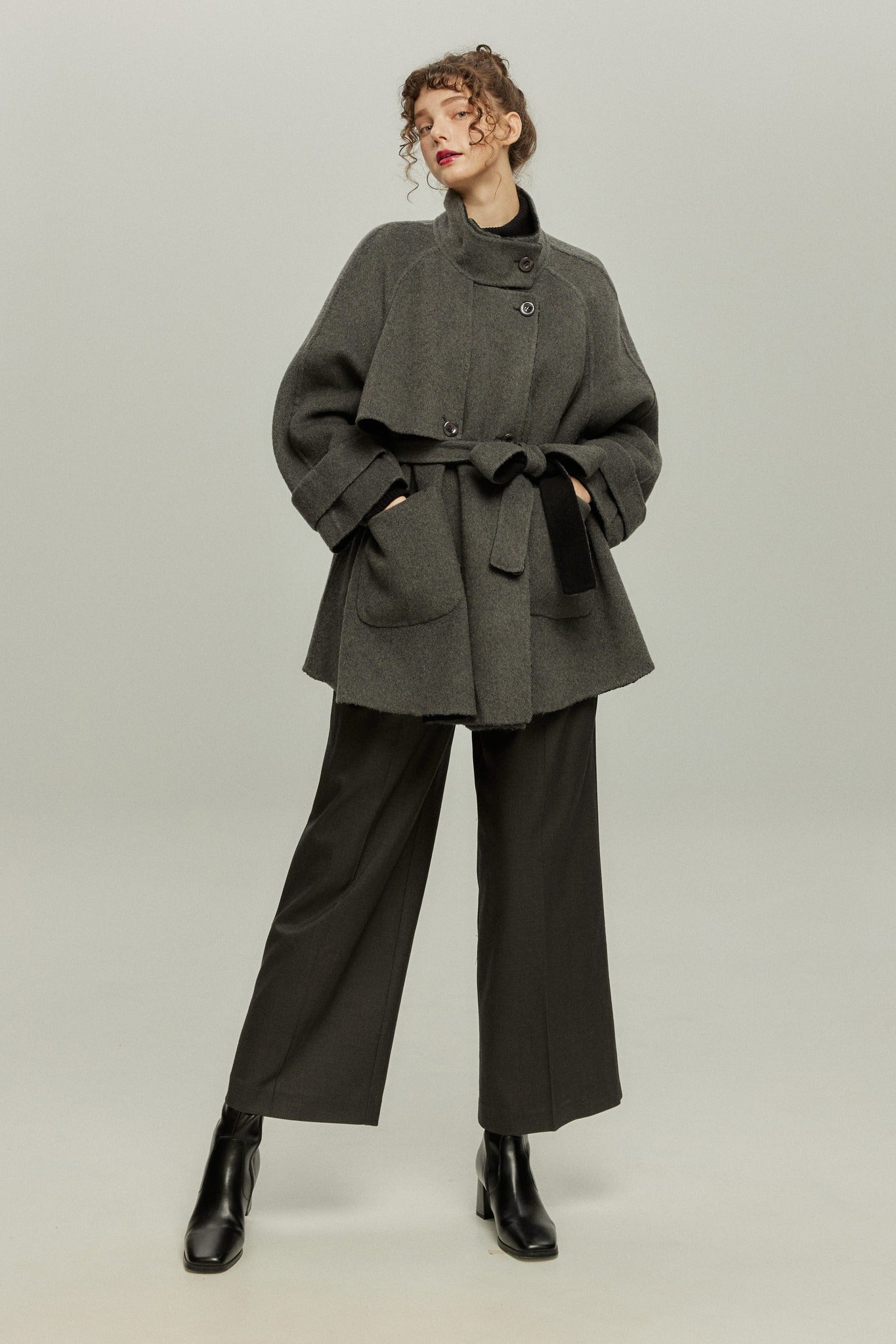 《Facial pack with cucumbers》High waisted flare pants