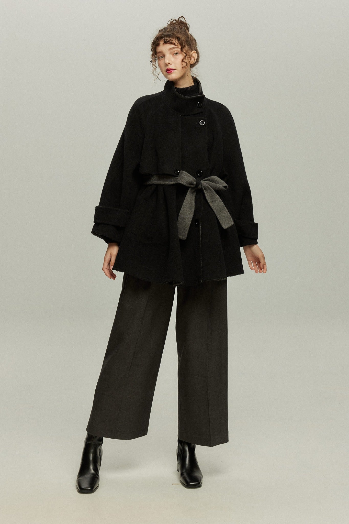 《Facial pack with cucumbers》High waisted flare pants