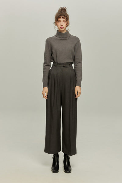 《Facial pack with cucumbers》High waisted flare pants