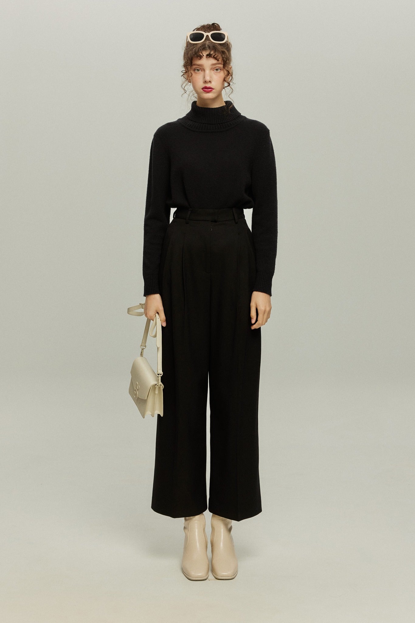 《Facial pack with cucumbers》High waisted flare pants