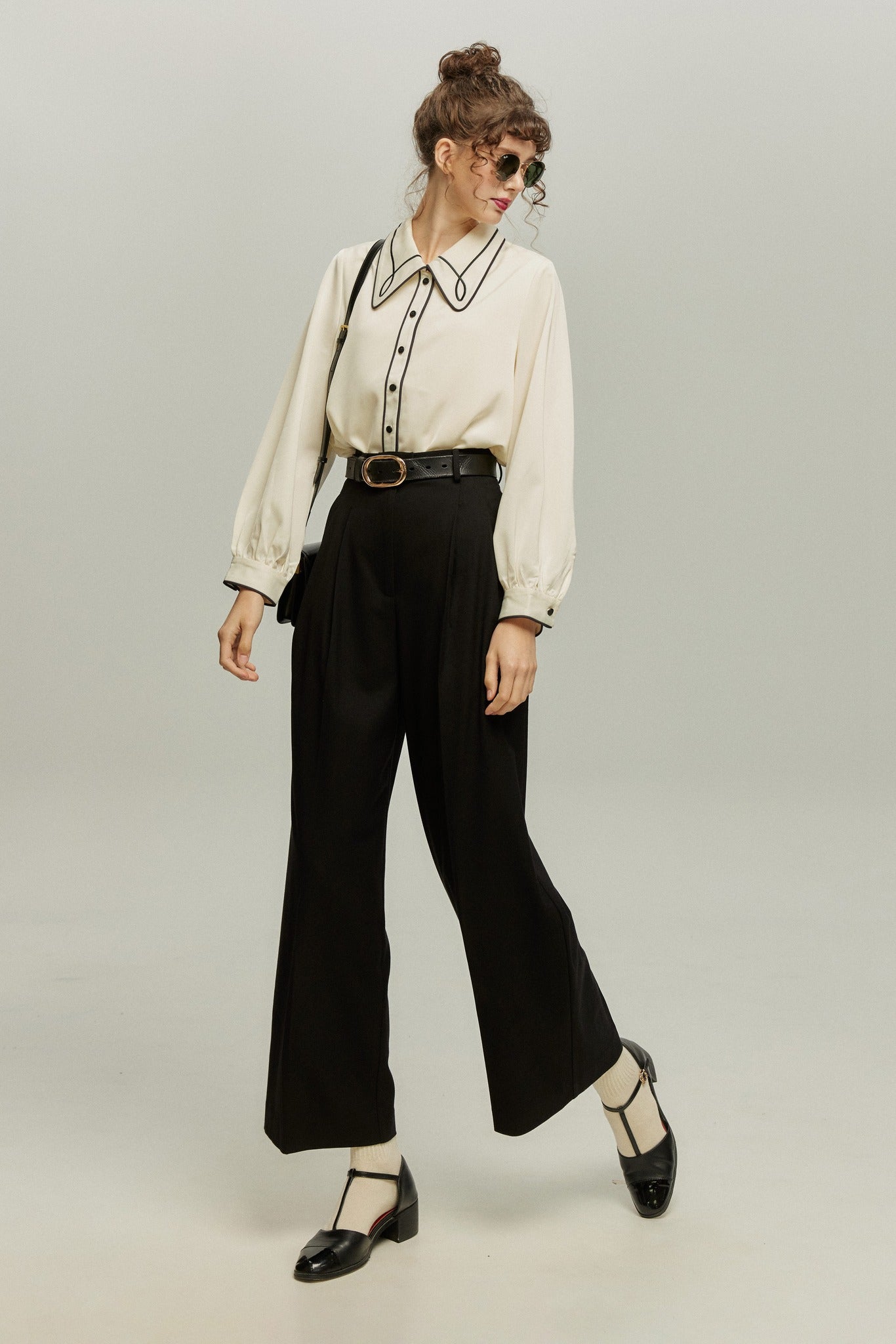 《Facial pack with cucumbers》High waisted flare pants