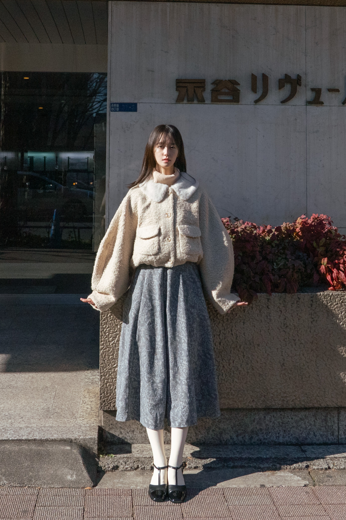 《I added the eyes, nose and mouth》 Dolman sleeve jacket - Beige