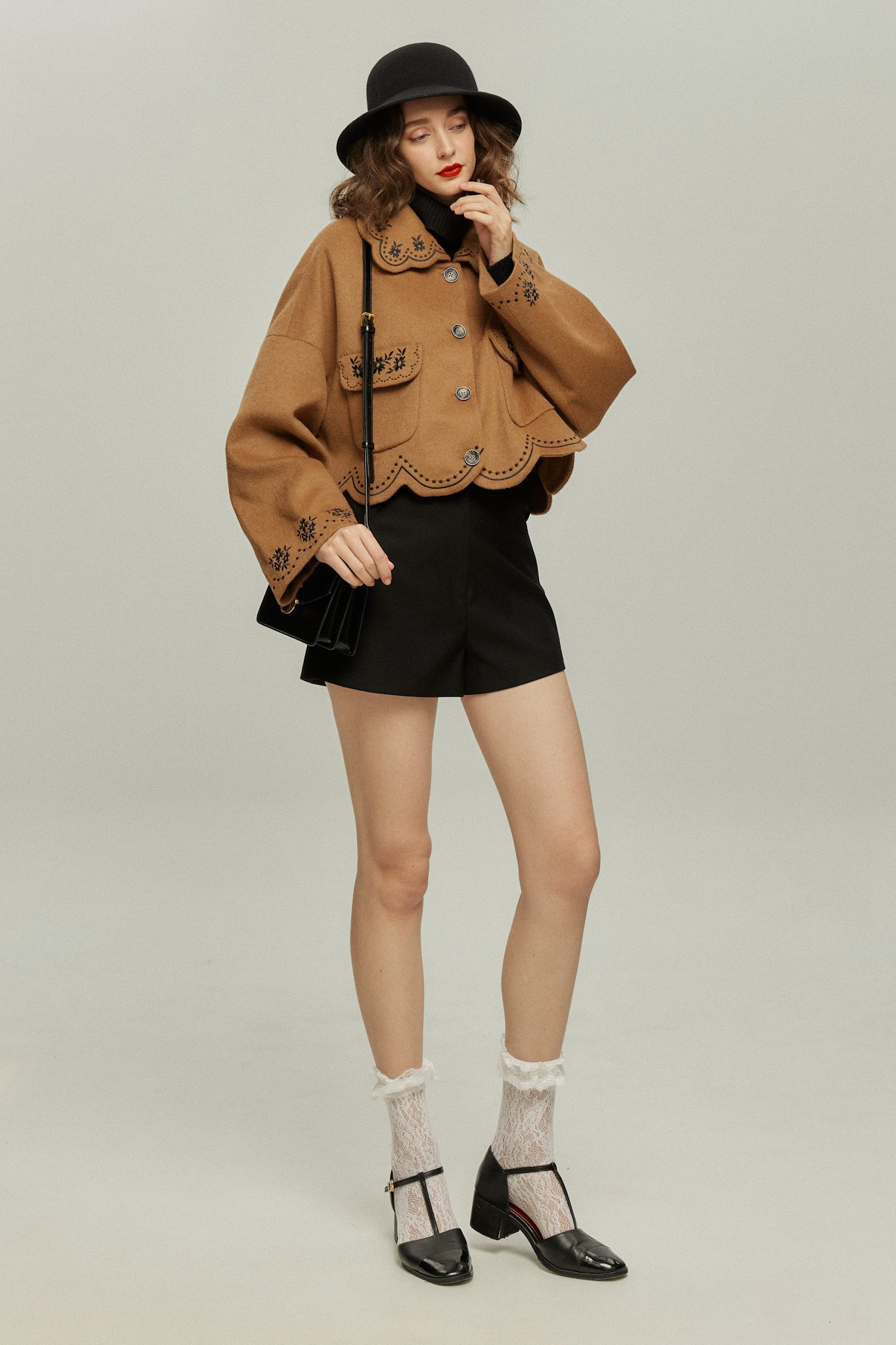 《蝶々になってしまった》スカラップデザインコート-Brown