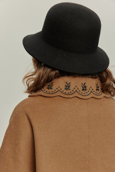 《蝶々になってしまった》スカラップデザインコート-Brown