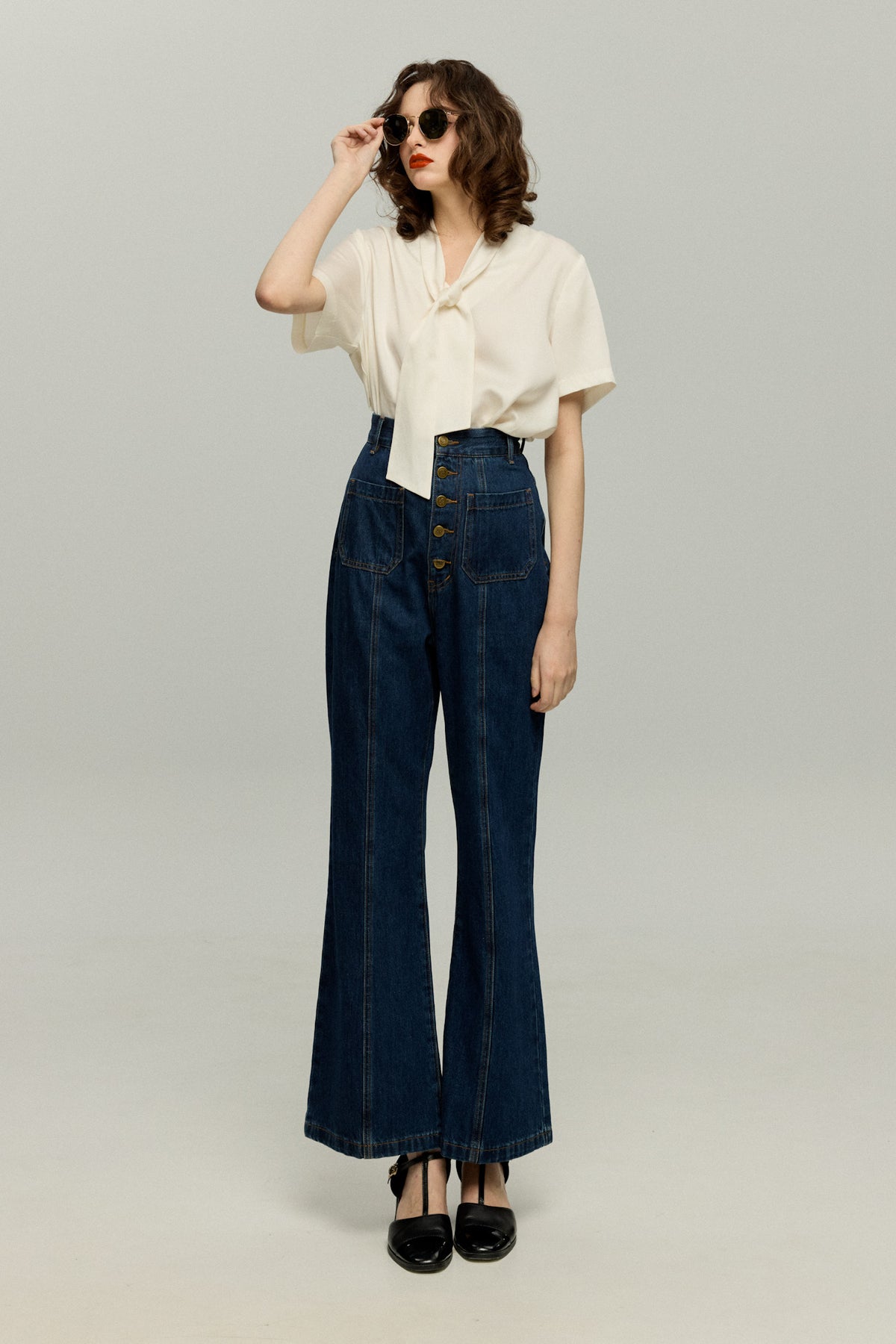 《Annie singing while taking a bath》 Front button high waist denim pants - Navy