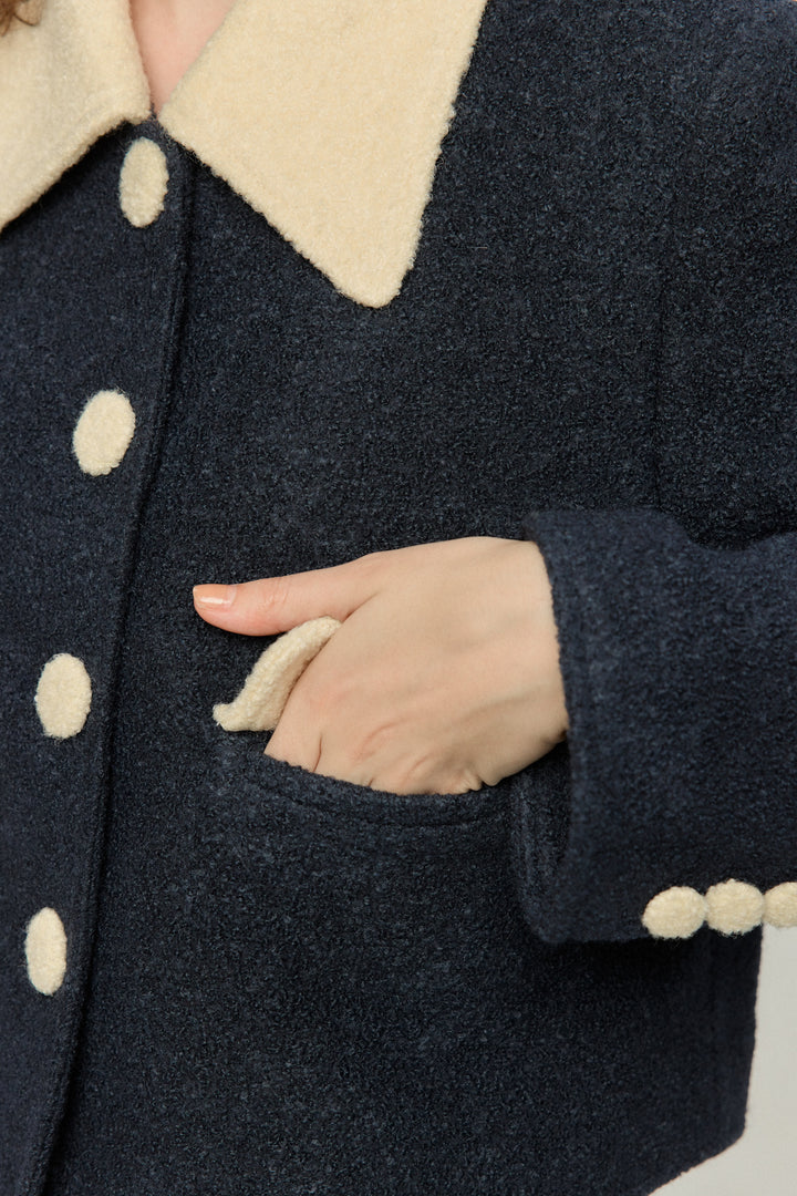 《ネイルサロンを予約しました 》ボタンダウンジャケット-Navy