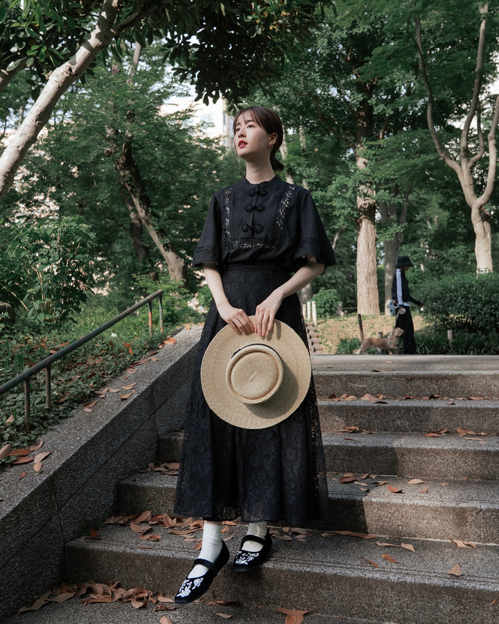 《100年も前からある》ハイウエストフレアレーススカート-Navy