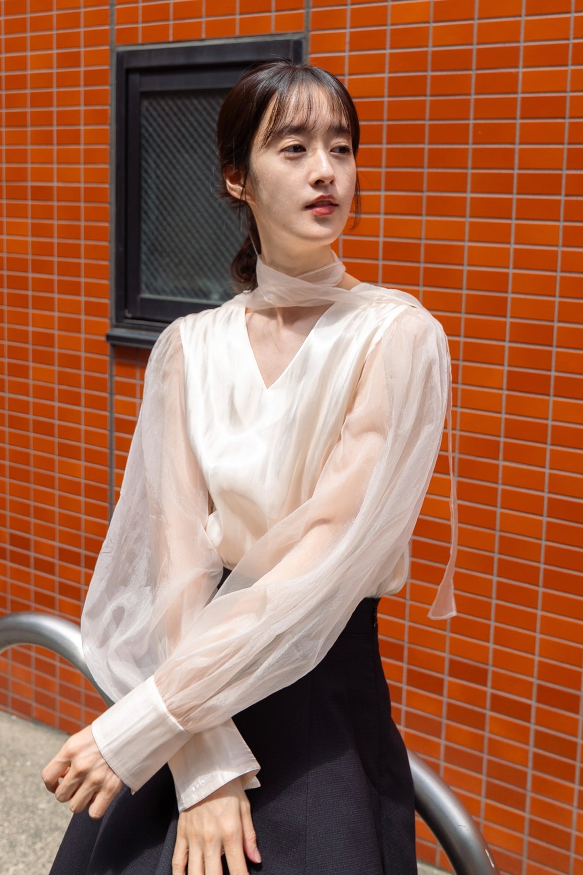 《Can you open your eyes now?》Top with see-through scarf-Ivory