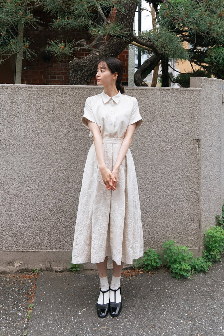 《藁の山にダイブ！》フロントタックハイウエストスカート-Ivory