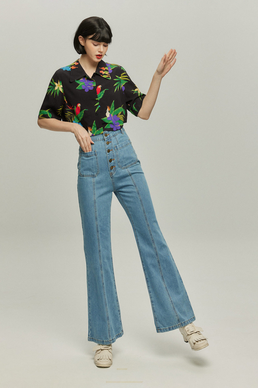 《Annie singing while taking a bath》 High waist front button denim pants-Blue