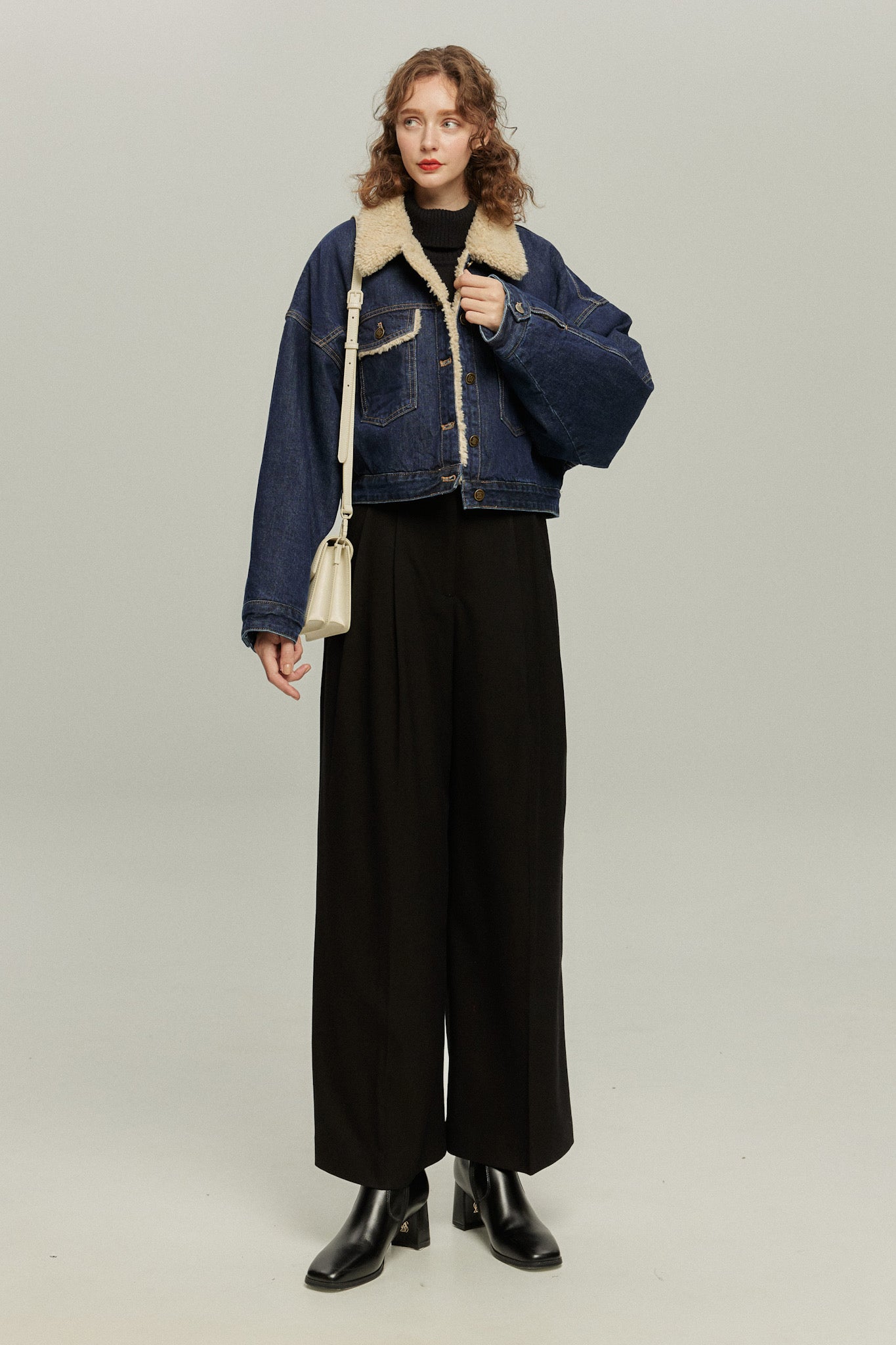 《犬のバルーンアート》ボアデニムジャケット-Navy