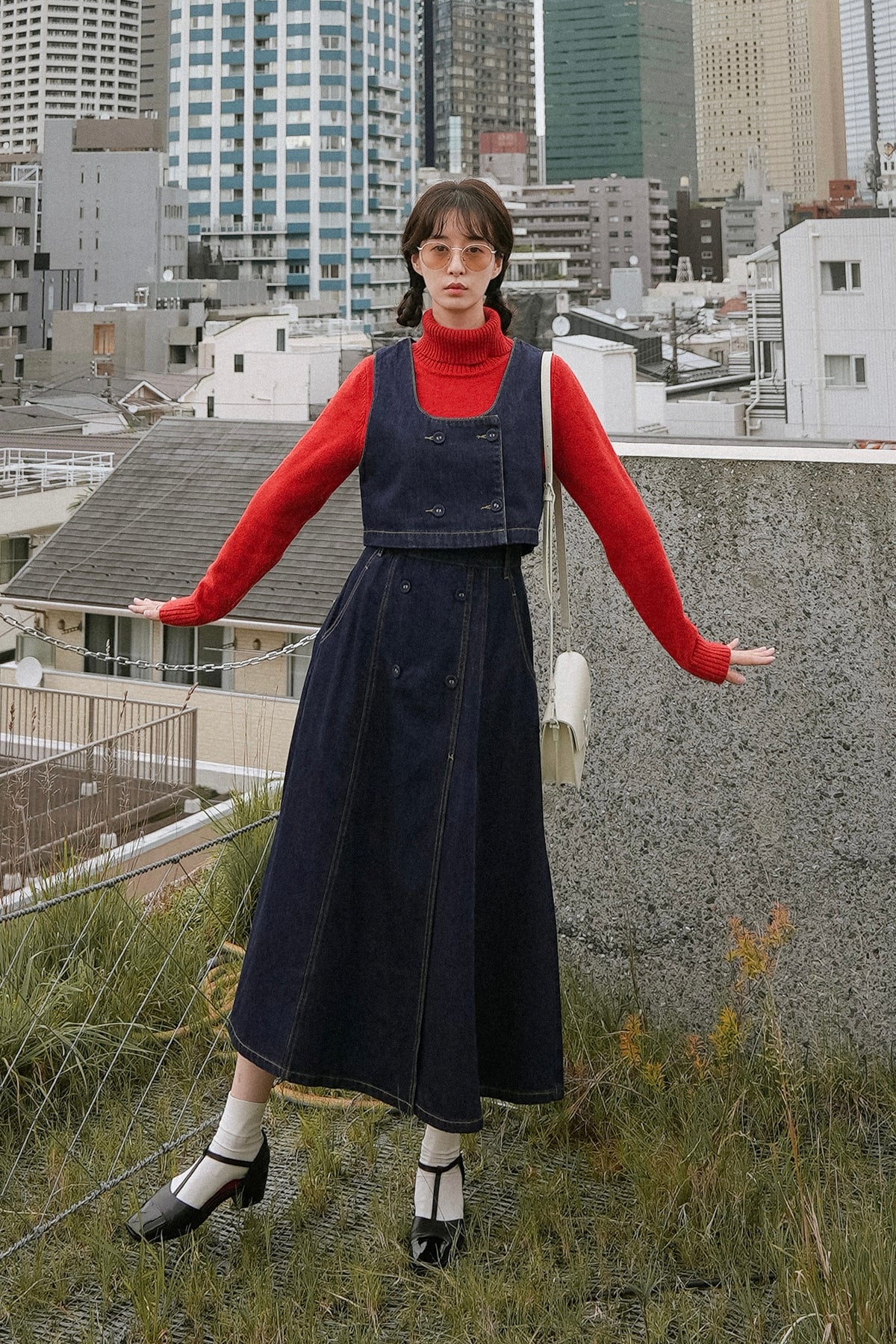 《もしかしたら宇宙船かも》ダブルボタンデニムベスト-Navy 着用例 164cm
      トップスS、ボトムスS着用