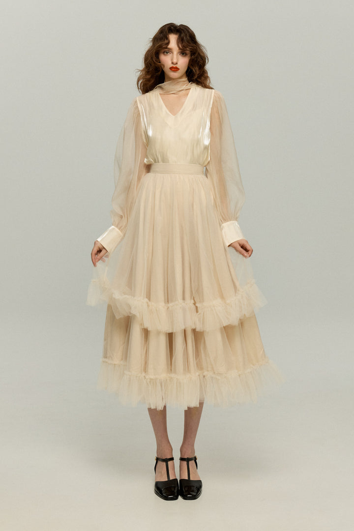 《そろそろ目開けてもいい？》シースルースカーフ付きトップス-Ivory