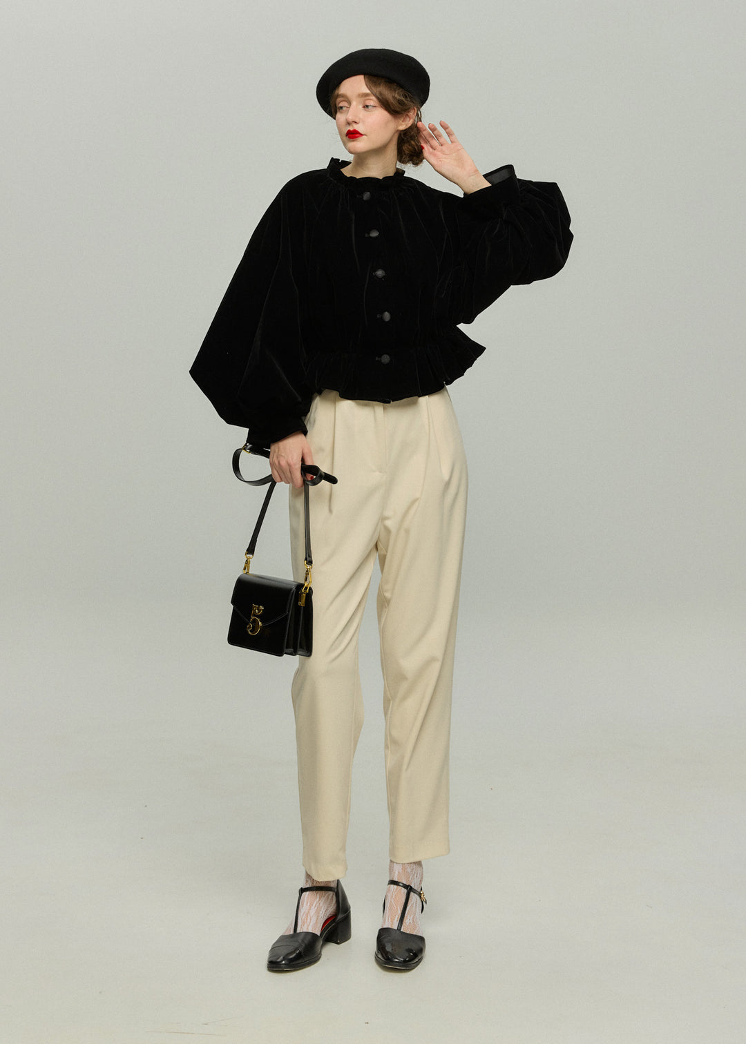 《アルファベット順に並べる》バルーンスリーブリボントップス-Black