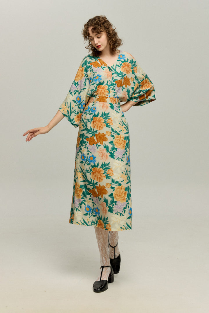 《一緒に花火大会に行かない？》Vネックトップス-Dark color