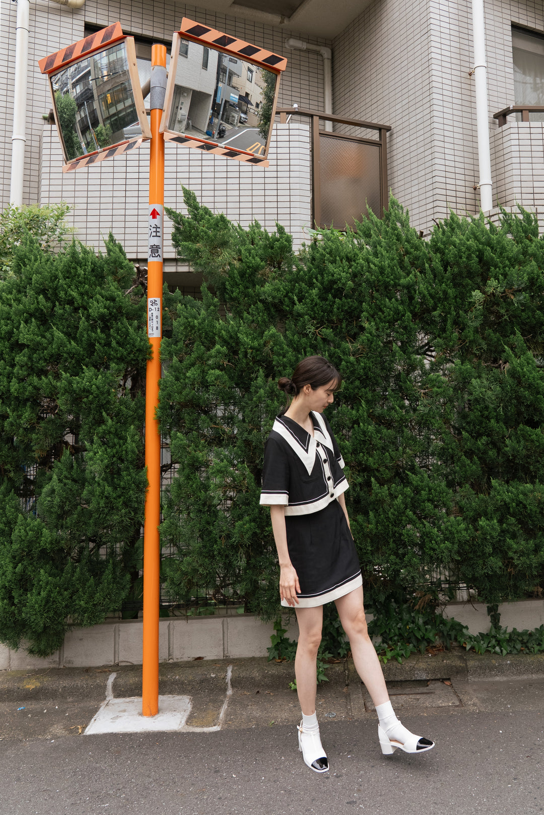 《窓のサイズを測ってみて》ラインステッチハイウエススカート-Black