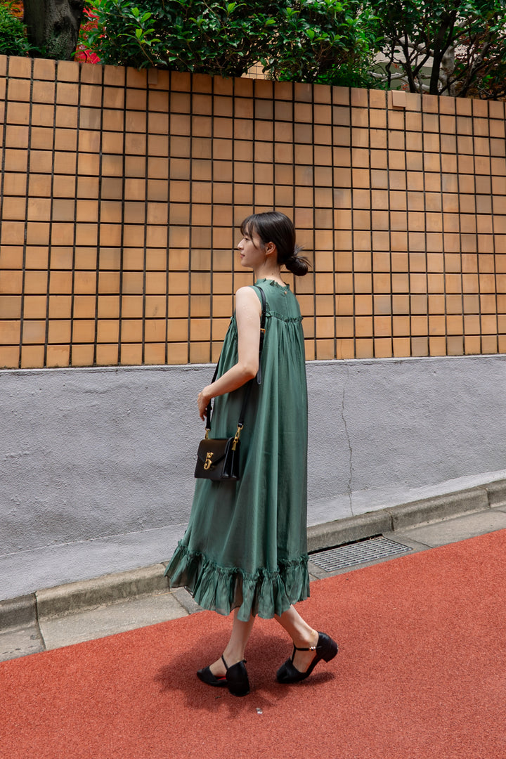 《キラキラ輝く湖面に》ラッフルトリムドレス-Dark green