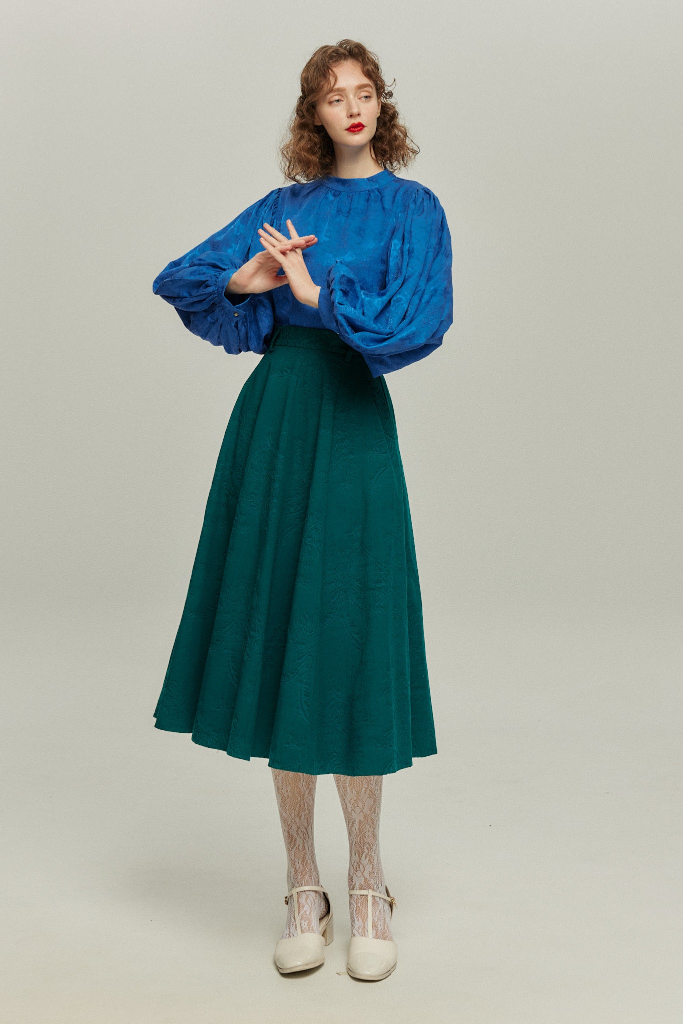 《ソファーにワックスする日》バルーンスリーブリボンタイトップス-Blue