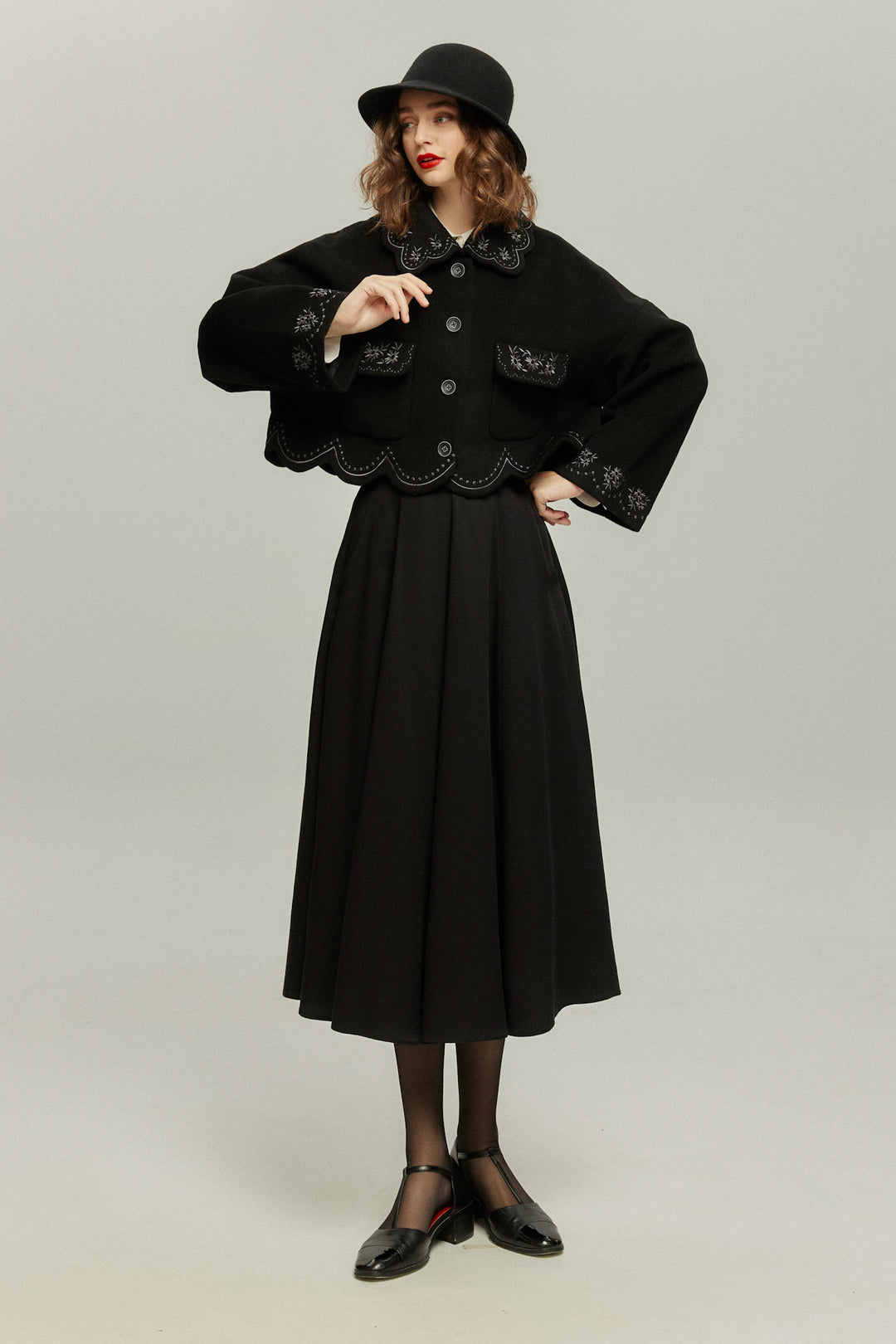 [I became a butterfly] Scallop design coat-Black