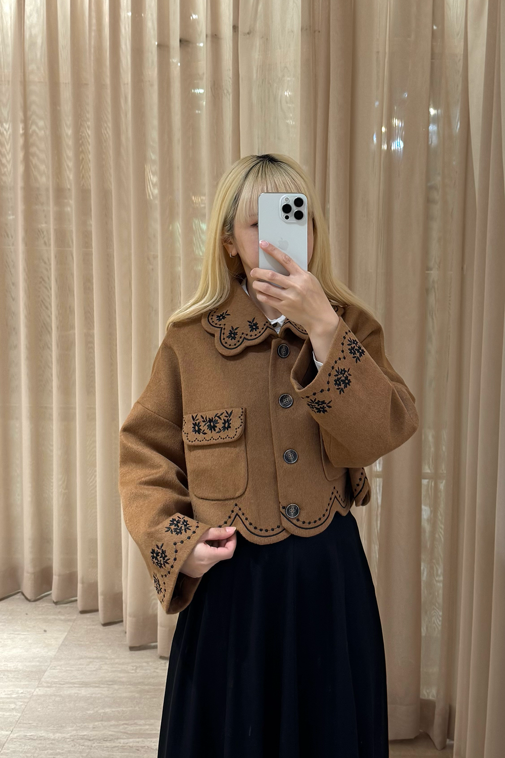 《나비가 되어 버렸다》스칼랩 디자인 코트-Brown 着用例 155cm
      アウターXS着用