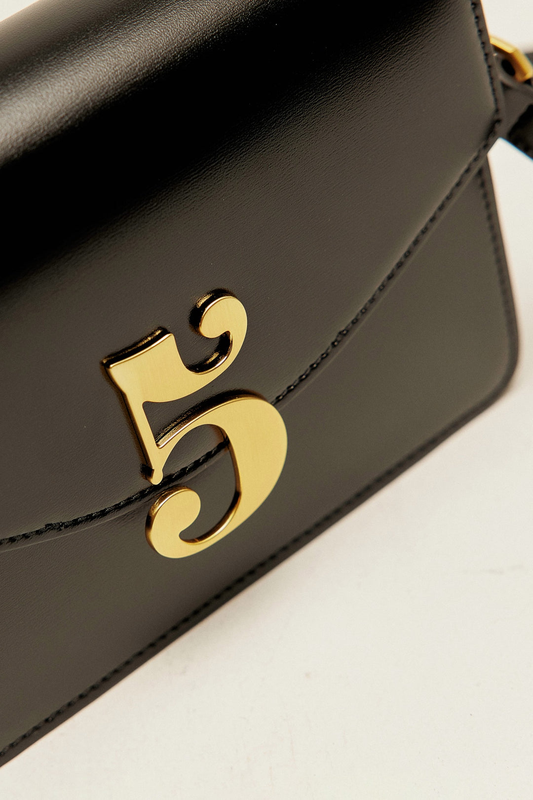 No.5本革ショルダーバッグ-Black