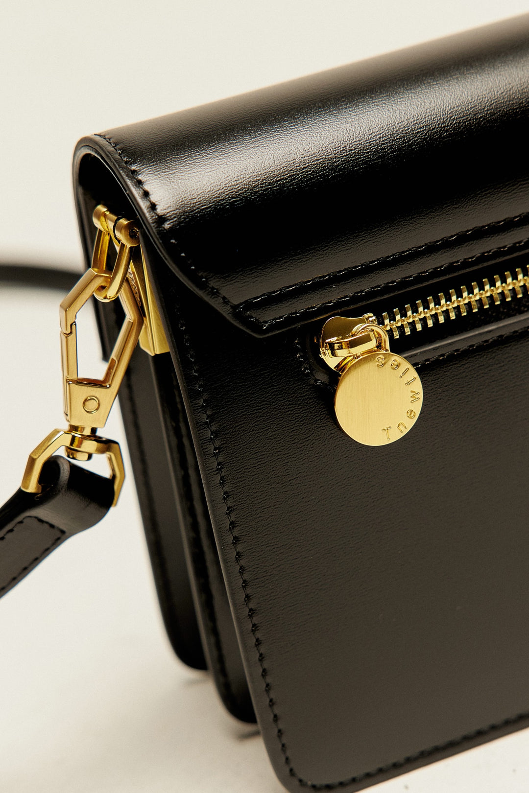 Tnewties トゥエンティーズ No5.レザーバッグ No.5 レザーショルダーバッグ】 Tnewties(トゥエンティーズ