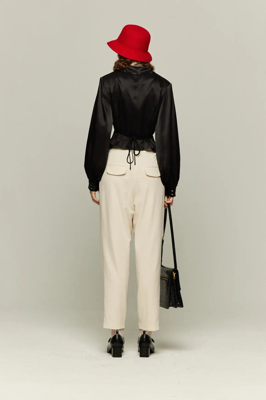 【TNEWTIES】ドアノブについた指紋 ドアノブに付いた指紋》ウエストマークレーヨンブラウス-Black – Tnewties