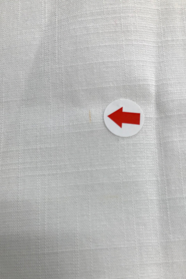 《この料理にはにんじんが入ってる》Tnewtiesエンブロイダリーブラウス-White