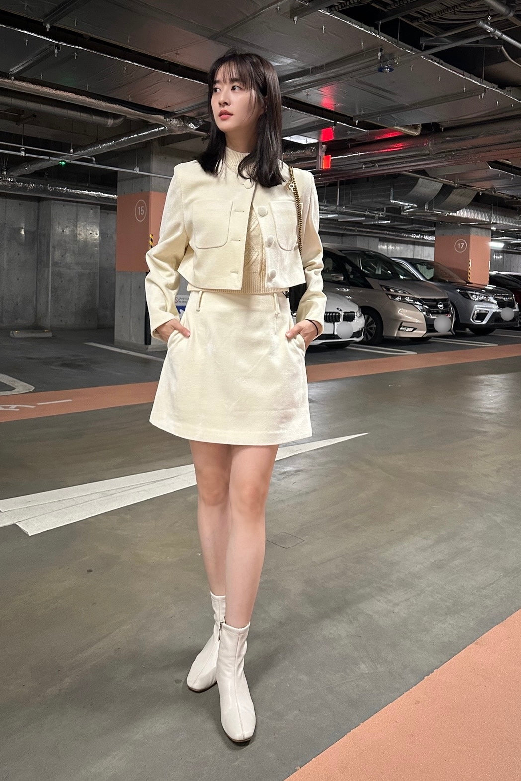 《Entire amusement park reserved》Corduroy short jacket-White