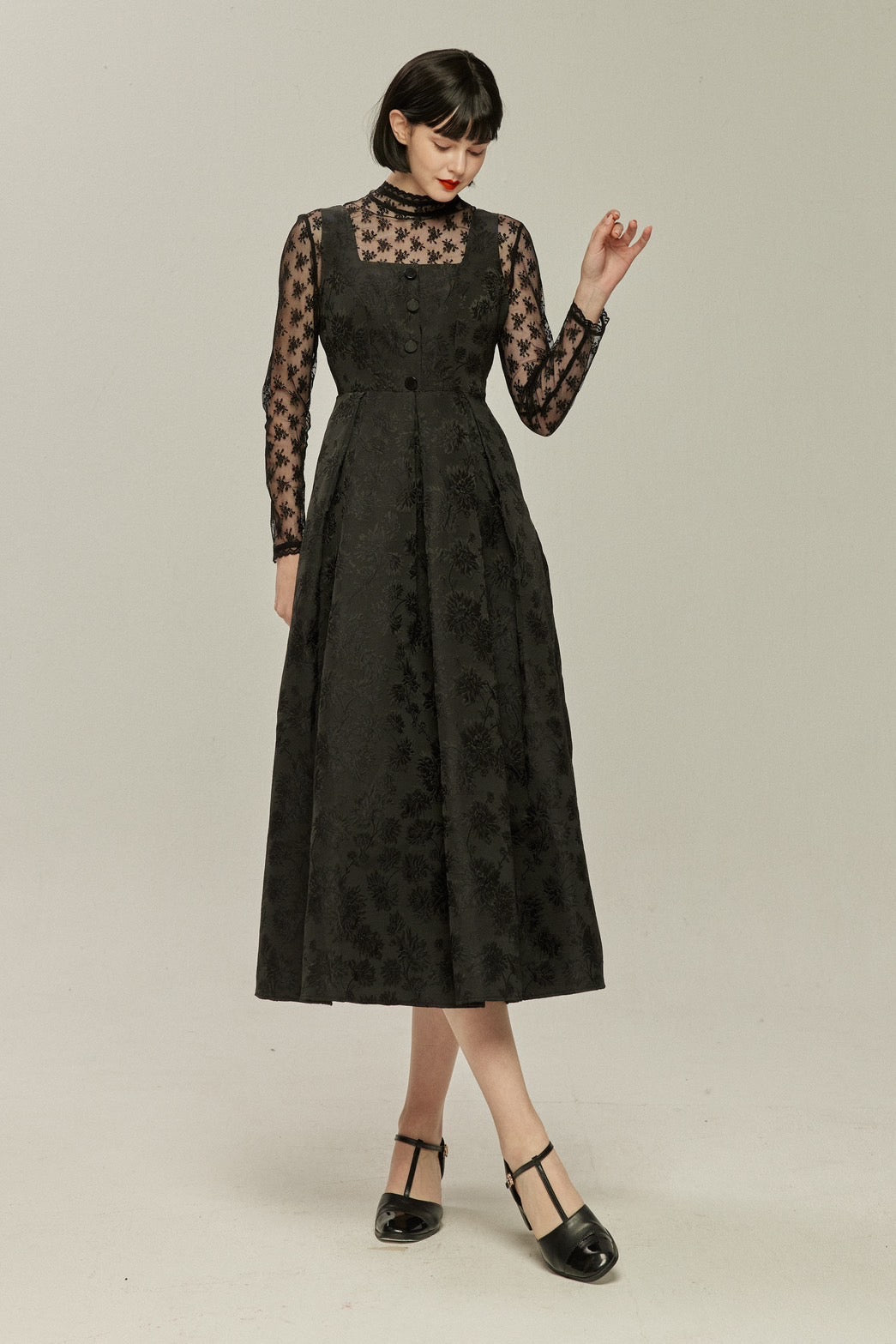 柔らかな質感の DRESSES Tnewties – One Piece